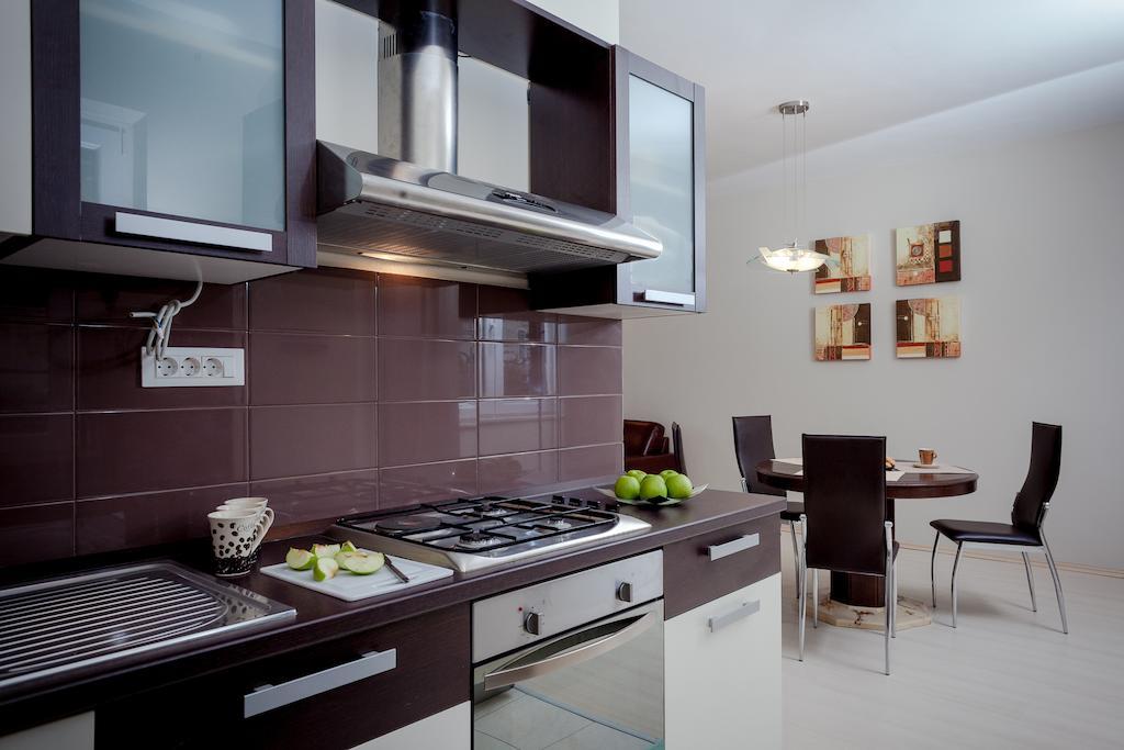 Apartments Toni Omiš Rom bilde